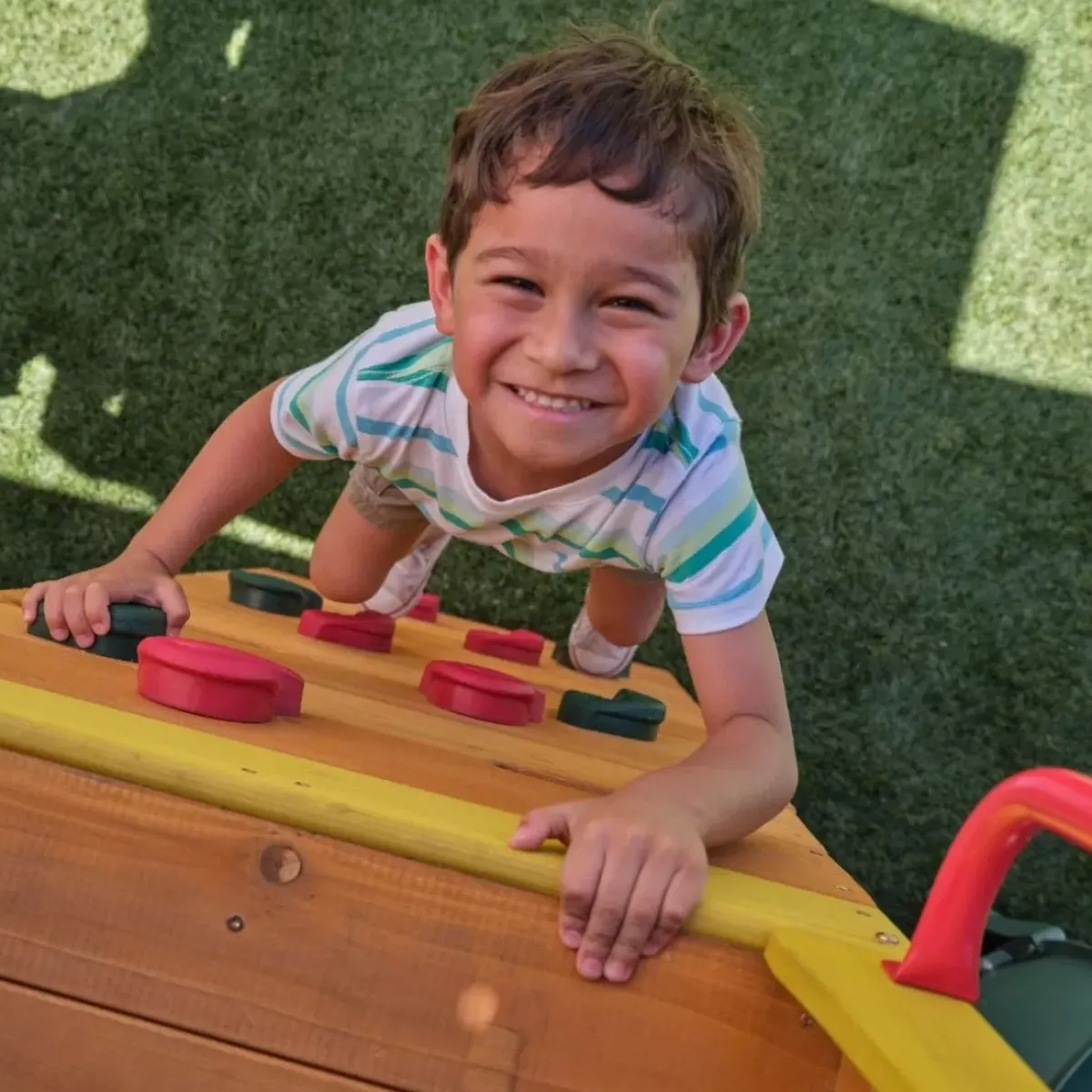 Swing Sets^KidKraft Bear Cave Lodge Swing Set / Playset